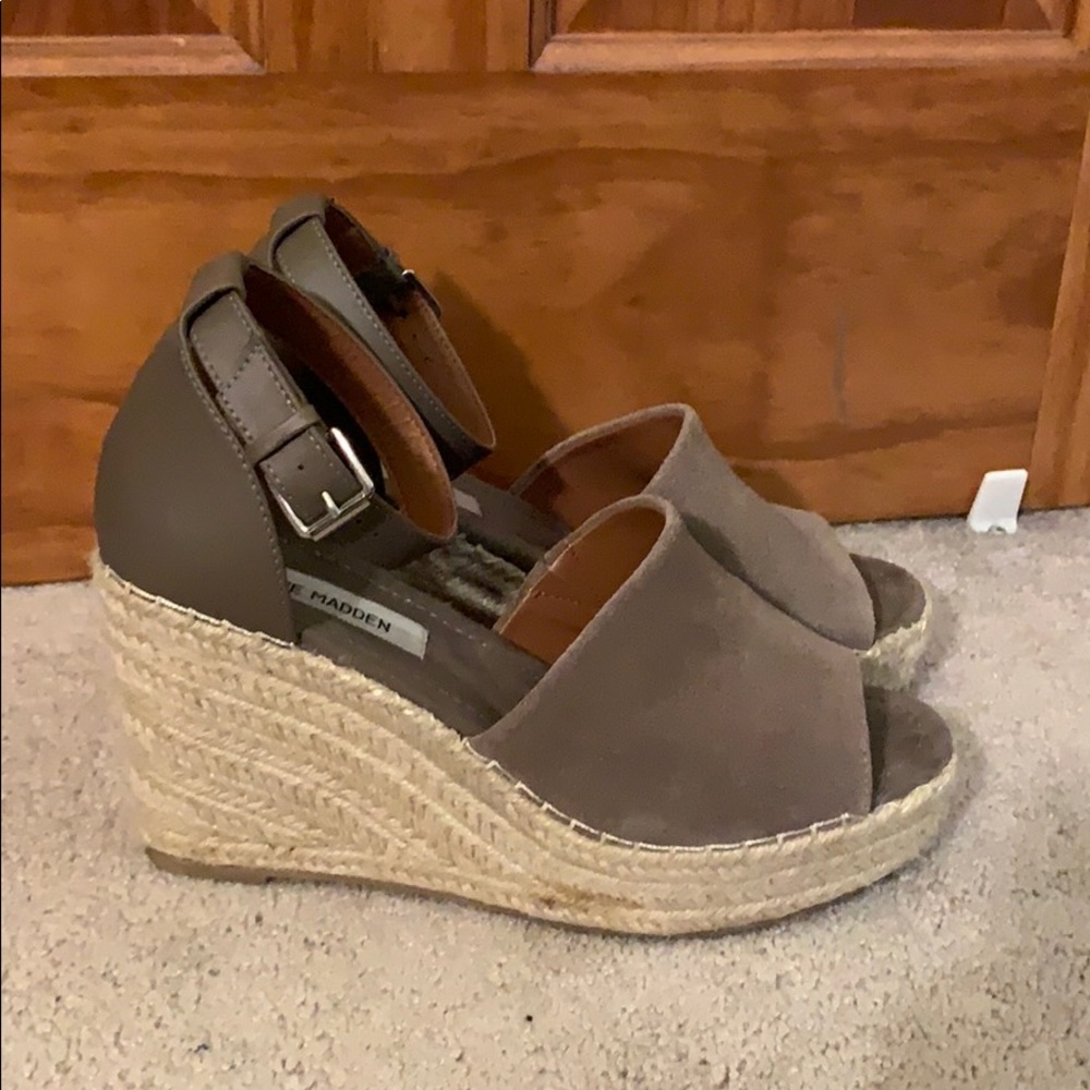 Steve Madden espadrille wedge 9.5 - Picture 2 of 7
